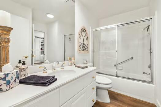 178 Gran Via, Palm Desert, CA 92260