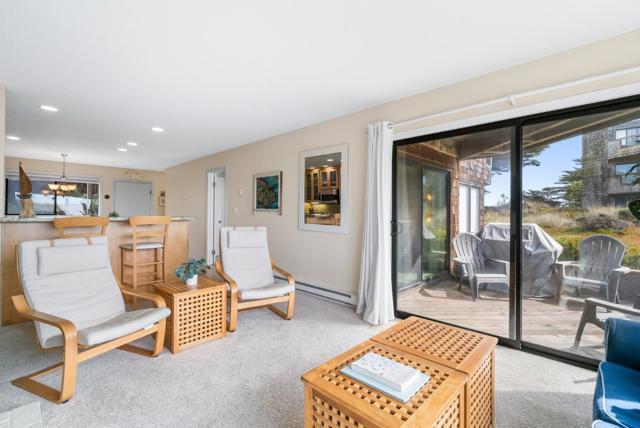 101 Shell Drive, Watsonville CA: https://media.crmls.org/mediaz/0af357ae-274a-4266-8d60-a542a7f434ea.jpg