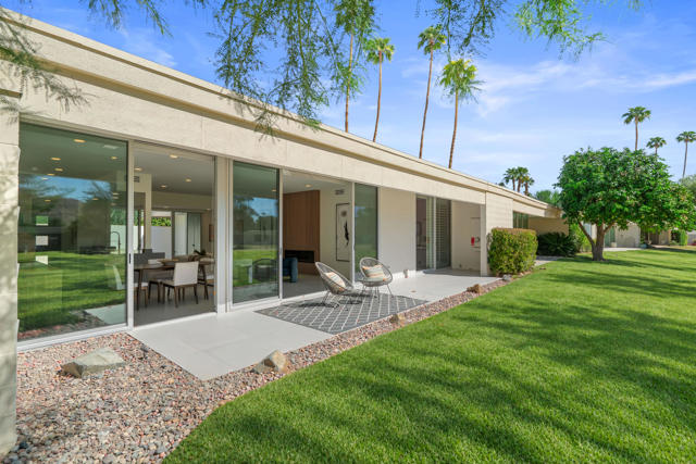 172 Desert Lakes Drive, Palm Springs, CA 92264