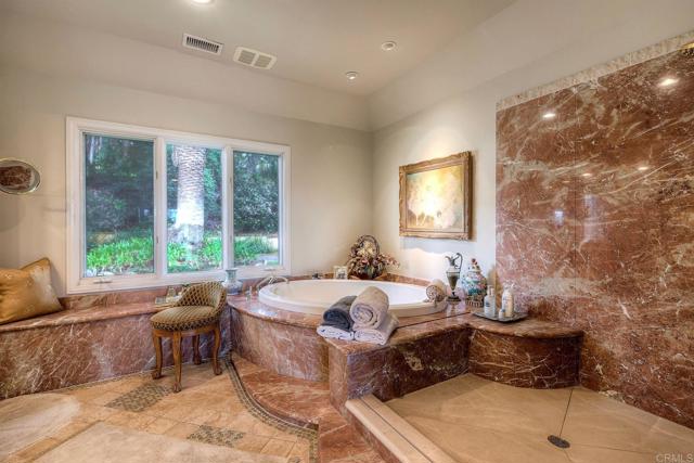 Detail Gallery Image 18 of 32 For 30181 via Maria Elena, Bonsall,  CA 92003 - 3 Beds | 2/1 Baths