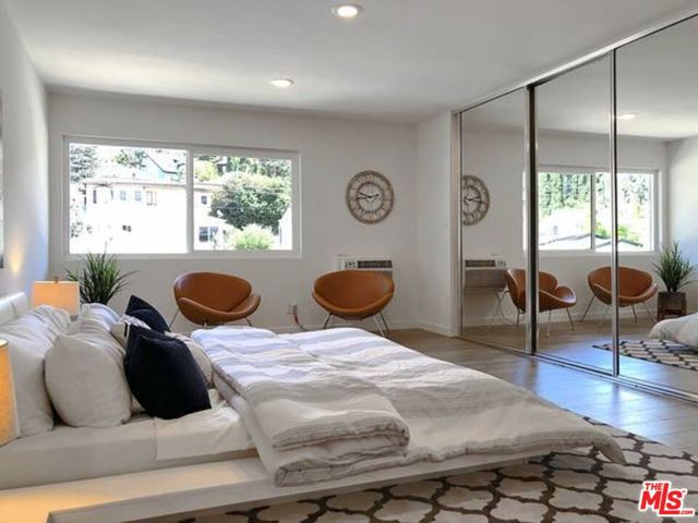 2211 GRIFFITH PARK, Los Angeles CA: https://media.crmls.org/mediaz/0af3d15a-f951-4747-b23d-4529b57038b0.jpg