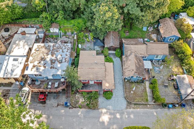 186 Saint Bernard Street, Santa Cruz CA: https://media.crmls.org/mediaz/0af45981-33f4-4aa4-9e3d-ec2203398fd4.jpg