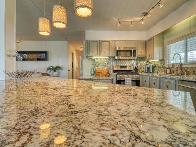 51555 Monroe St. #18, Indio CA: https://media.crmls.org/mediaz/0af45d3e-ed5c-46ad-9eea-28448471530d.jpg