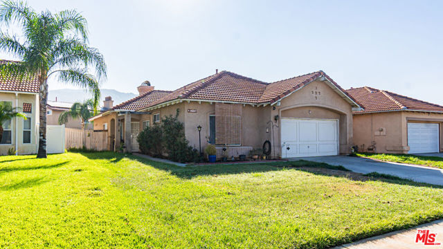 16850 Via Lunado, Moreno Valley CA: https://media.crmls.org/mediaz/0af49842-3ddf-4fe4-b0bf-cf7382734f31.jpg
