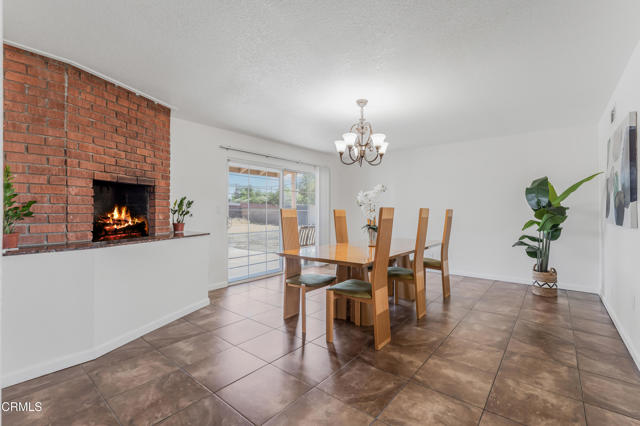 543 E Avenue J1, Lancaster CA: https://media.crmls.org/mediaz/0af4abf0-7190-446c-b24f-0dcfd46bd24d.jpg