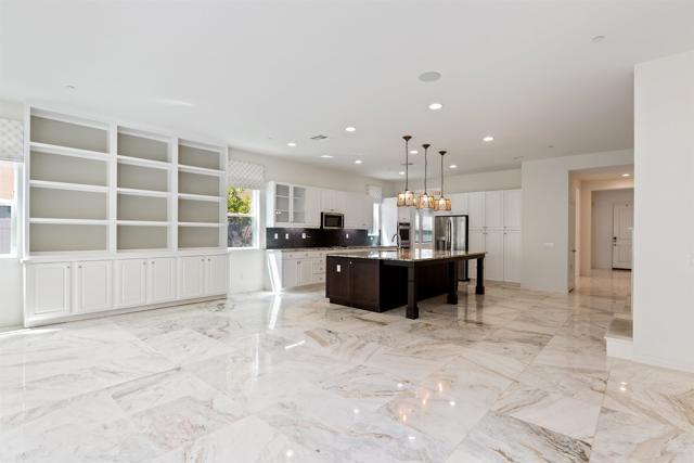 1801 Santa Christina, Chula Vista CA: https://media.crmls.org/mediaz/0af4b28a-a351-4235-9eb0-fc93c5f26830.jpg