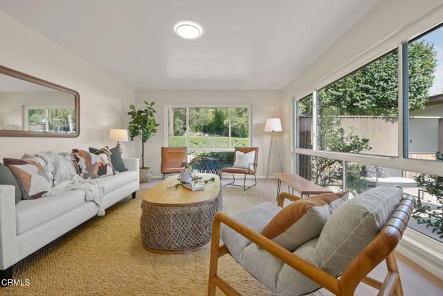 Detail Gallery Image 3 of 54 For 2702 Orange Ave, La Crescenta,  CA 91214 - 3 Beds | 2 Baths