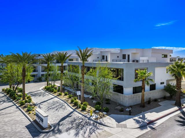 928 Galaxy Drive, Palm Springs CA: https://media.crmls.org/mediaz/0af5522a-849d-4dd9-88d0-b247ea92eaff.jpg