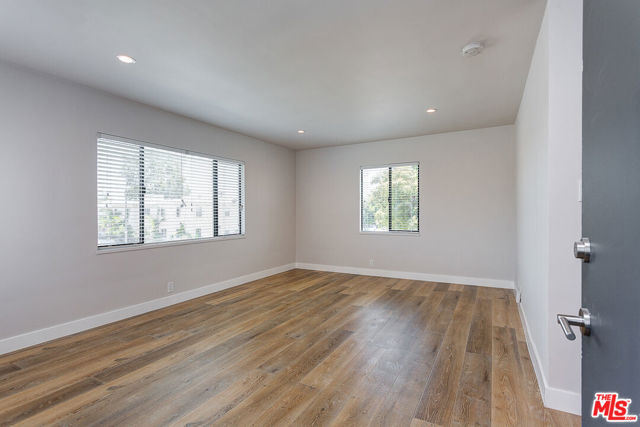 2845 S REDONDO, Los Angeles CA: https://media.crmls.org/mediaz/0af5fe1d-ebaa-4e52-a518-a1b7fe7668f2.jpg
