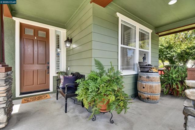 1033 LANTERN BAY, Hercules CA: https://media.crmls.org/mediaz/0af6013c-66c9-4b15-84b3-f561c17bba58.jpg