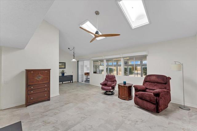 Detail Gallery Image 11 of 44 For 3685 Vista Campana N 56, Oceanside,  CA 92057 - 3 Beds | 2 Baths