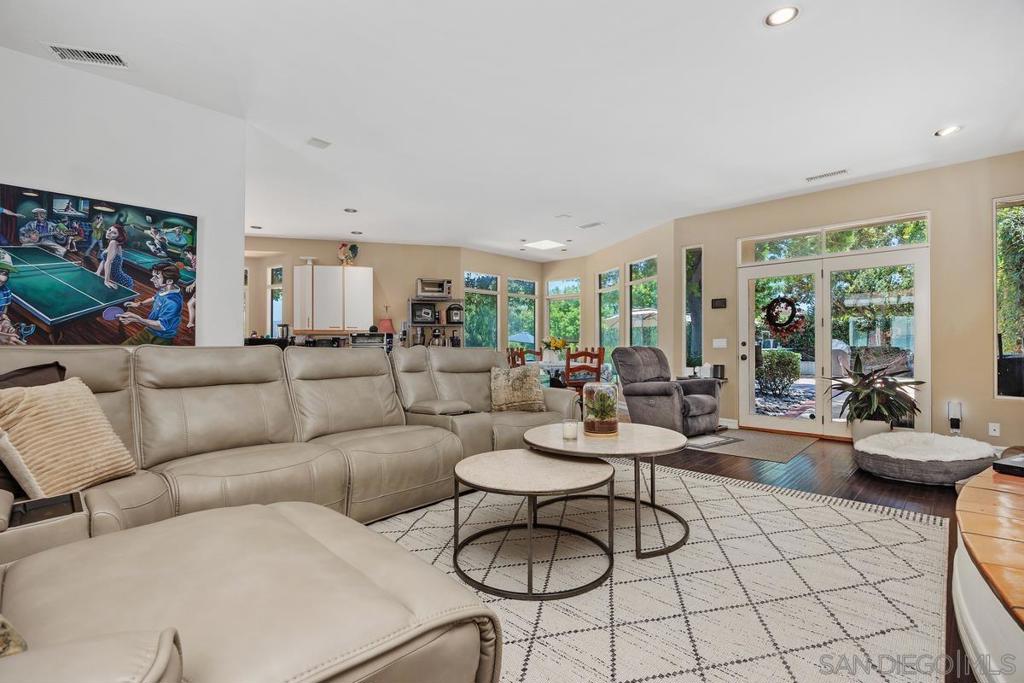 MLS #250035645SD image #14