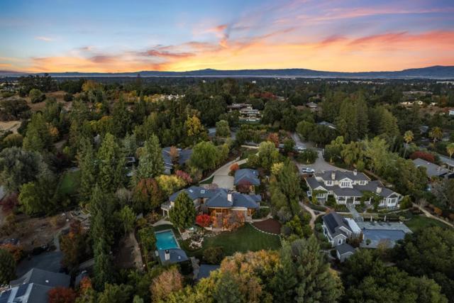 26140 Rancho Manuella Lane, Los Altos Hills CA: https://media.crmls.org/mediaz/0af75830-7f0c-4ab5-91c7-02d7348af25e.jpg