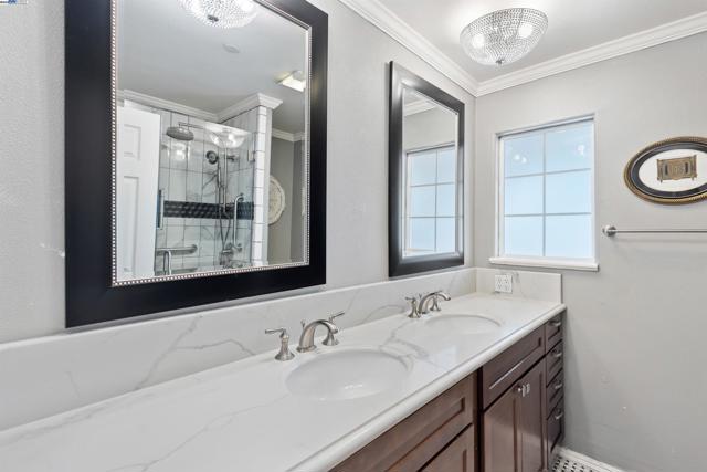 4224 Greenville Rd, Livermore CA: https://media.crmls.org/mediaz/0af7ad74-65db-4841-80d8-d53a18d58a33.jpg