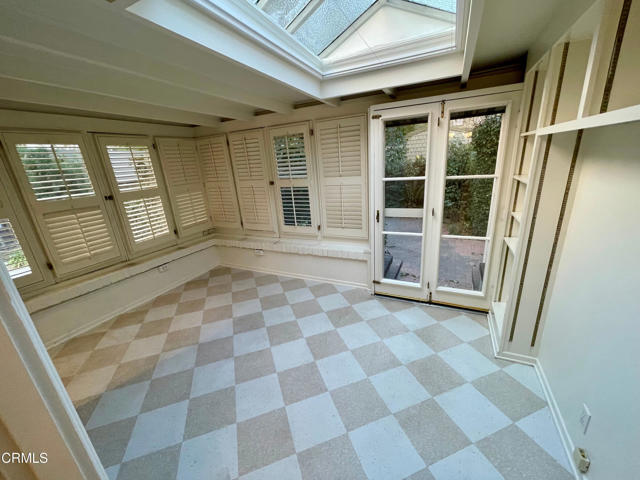 Detail Gallery Image 9 of 24 For 31 Oak Knoll Gardens Dr, Pasadena,  CA 91106 - 2 Beds | 2 Baths