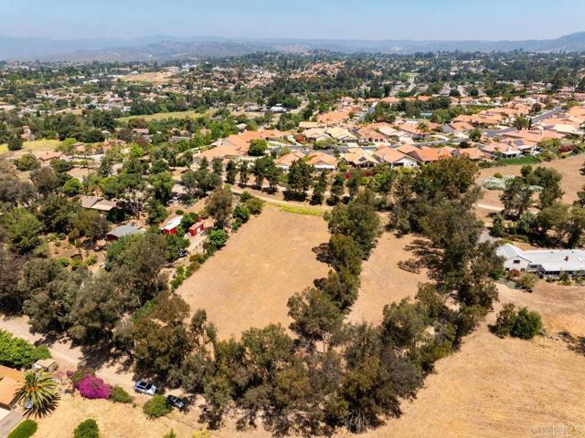 0 McDonald, Fallbrook CA: https://media.crmls.org/mediaz/0af8ec22-b280-4568-87ff-0faff8e786b4.jpg