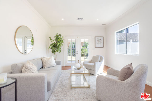 15065 Vose Street, Van Nuys CA: https://media.crmls.org/mediaz/0af9b202-4c74-49cb-85fd-dab05677bdd6.jpg