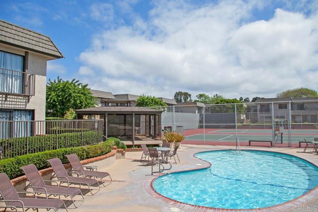 Detail Gallery Image 39 of 60 For 757 Ocean Surf Dr, Solana Beach,  CA 92075 - 3 Beds | 2/1 Baths