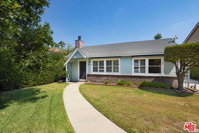 14755 Huston Street, Sherman Oaks CA: https://media.crmls.org/mediaz/0afa53b0-f2d6-478b-8f79-13aceee070bd.jpg