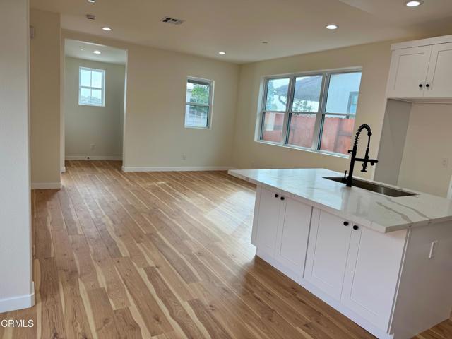 Detail Gallery Image 7 of 27 For 1170 W 1st St, Oxnard,  CA 93030 - 3 Beds | 2 Baths