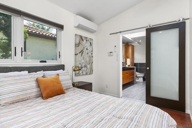 2619 Montclair Street, San Diego CA: https://media.crmls.org/mediaz/0afad608-48ef-46a3-ae53-4e90d8126ebe.jpg