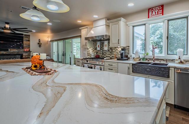 11394 Saddle Road, Monterey CA: https://media.crmls.org/mediaz/0afafce6-1d5d-4a13-9e3d-66e4e4525964.jpg