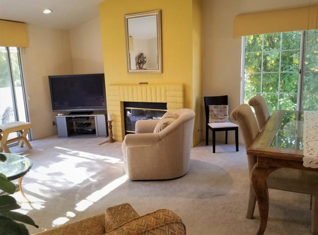 319 Vista Royale Drive, Palm Desert CA: https://media.crmls.org/mediaz/0afbf746-21c4-4109-a417-f0ce419a9746.jpg