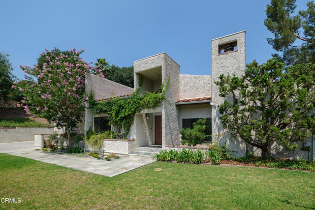 872 Flores De Oro, South Pasadena CA: https://media.crmls.org/mediaz/0afd5130-58c2-42f1-930d-8735ebd02cc5.jpg