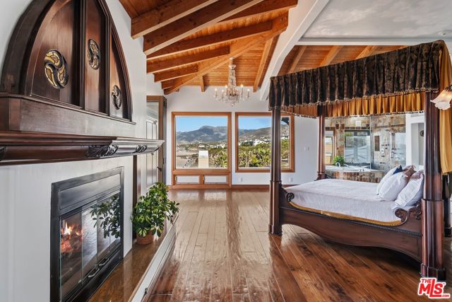 7007 Birdview Avenue, Malibu CA: https://media.crmls.org/mediaz/0afd5f4d-42d0-4375-a32d-79778694b974.jpg