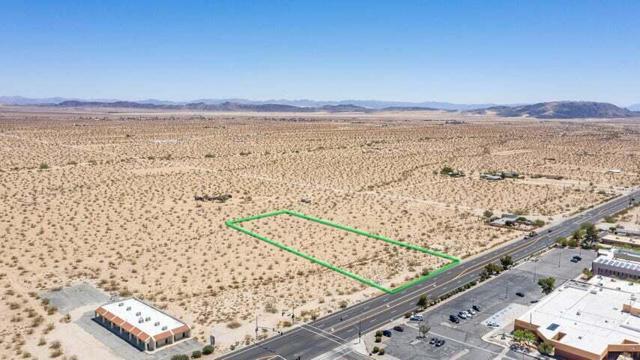 127 Twentynine Palms Highway, Joshua Tree CA: https://media.crmls.org/mediaz/0afd759d-6f50-4659-9b83-add11572c124.jpg