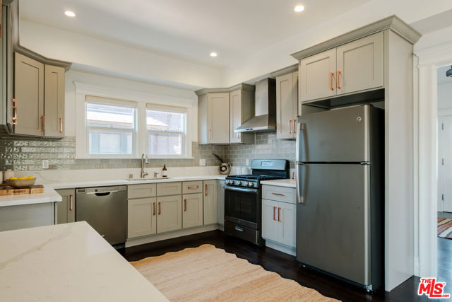 2907 Halldale Avenue, Los Angeles CA: https://media.crmls.org/mediaz/0afdb4f9-3f5b-41bf-bca4-0a58799906ac.jpg