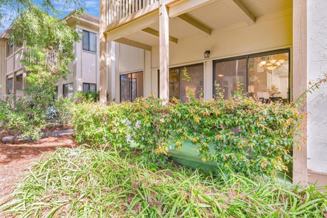 50 Horgan Avenue, Redwood City CA: https://media.crmls.org/mediaz/0afdeff7-3e17-4c14-b660-3ab222cc92f5.jpg