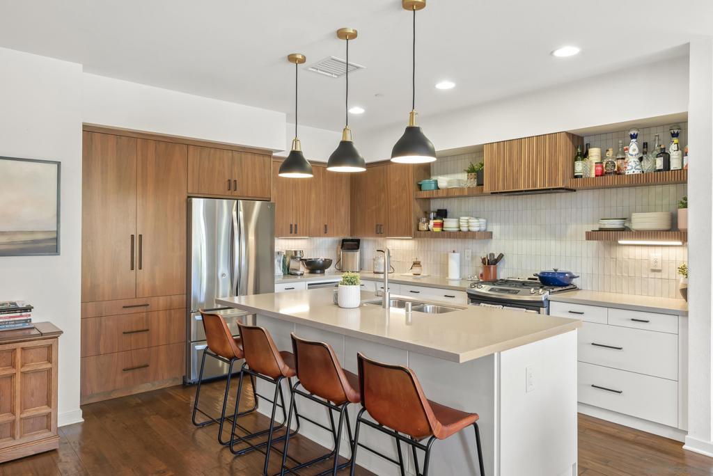 2537 State St. - photo 8