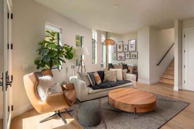 12994 Via Esperia, Del Mar CA: https://media.crmls.org/mediaz/0aff0820-5cae-4363-94b4-a8bd8b5e49c4.jpg