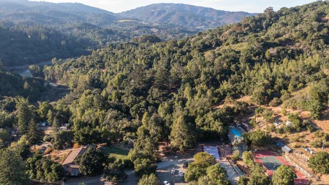 20600 Aldercroft, Los Gatos CA: https://media.crmls.org/mediaz/0aff7433-c1e9-4cae-aea3-ea025ff8f9e6.jpg