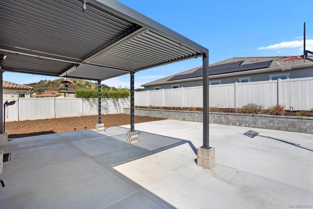 MLS #250036111SD image #32