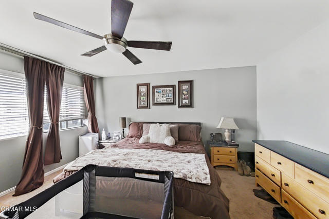 2228 Oak Haven Avenue, Simi Valley CA: https://media.crmls.org/mediaz/0b00f4d9-d620-4e5f-8010-f822af5bf827.jpg