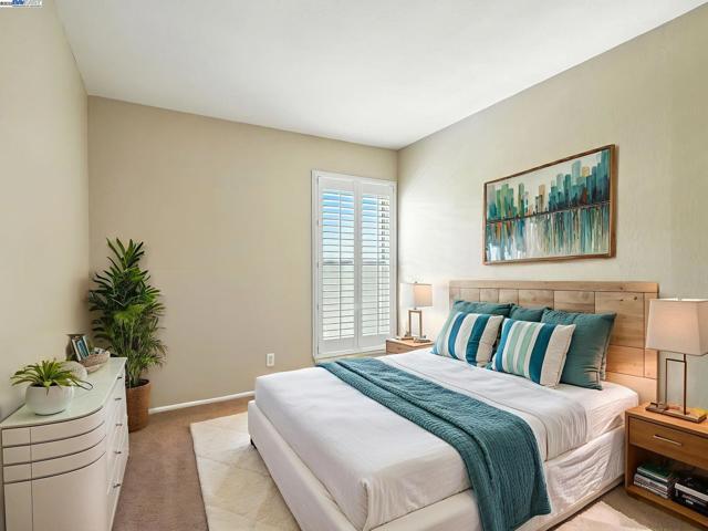 727 Sandpiper Cmn, Livermore CA: https://media.crmls.org/mediaz/0b010217-68b7-4495-8ede-f716b8703f18.jpg