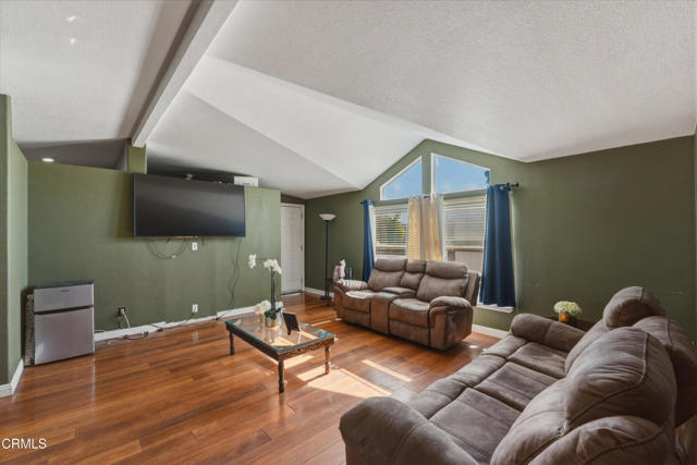 Detail Gallery Image 7 of 29 For 2400 E Pleasant Valley Rd #108,  Oxnard,  CA 93033 - 3 Beds | 2 Baths