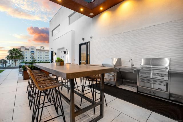 355 N Cleveland Street, Oceanside CA: https://media.crmls.org/mediaz/0b0175c7-017a-4738-a038-0f3358054de6.jpg