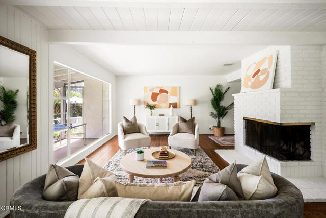 Detail Gallery Image 8 of 45 For 1640 N Altadena Dr, Pasadena,  CA 91107 - 3 Beds | 2 Baths