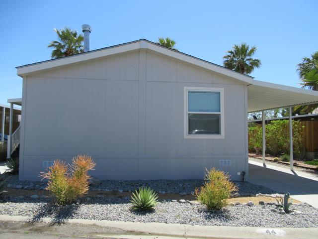 14777 Palm Drive, Desert Hot Springs CA: https://media.crmls.org/mediaz/0b024516-6387-4d70-9422-8f7e9e5ab9a2.jpg