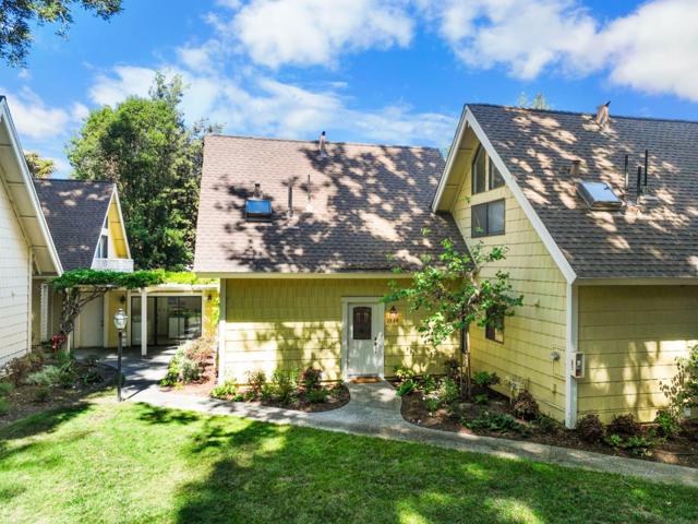 2518 W Middlefield Road, Mountain View CA: https://media.crmls.org/mediaz/0b0410aa-0472-4d14-b51e-bb02a2d34af7.jpg