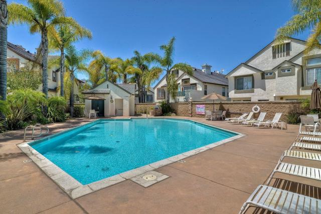 11898 Cypress Canyon Rd, San Diego CA: https://media.crmls.org/mediaz/0b04ac5b-0bee-4b48-a8a6-77eeb89a830e.jpg
