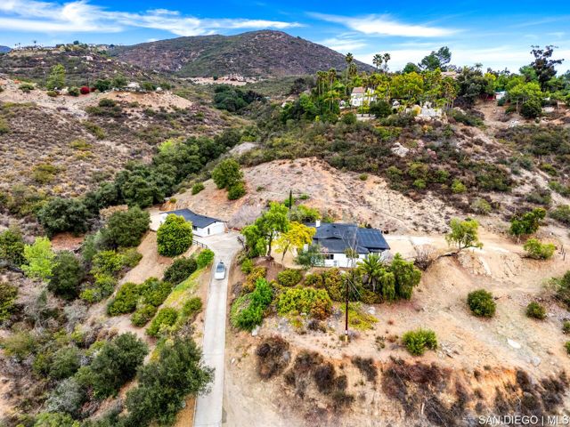 13764 Jamul DR, Jamul CA: https://media.crmls.org/mediaz/0b04e6ef-c006-4412-8d55-c5b29fac46b7.jpg