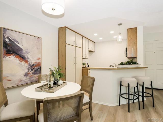 Detail Gallery Image 11 of 32 For 7263 Camino Degrazia #31,  San Diego,  CA 92111 - 2 Beds | 2 Baths