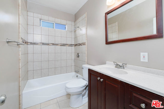 5633 Cedarglen Drive, Azusa CA: https://media.crmls.org/mediaz/0b05dfa3-bb0f-4680-9a5a-c47b6dc1cc88.jpg