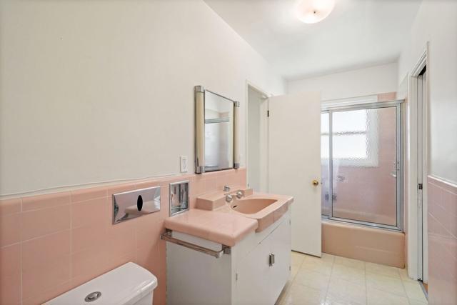 108 W Kenneth Road, Glendale CA: https://media.crmls.org/mediaz/0b060e16-47bb-4d38-ae9c-891f5afd3448.jpg
