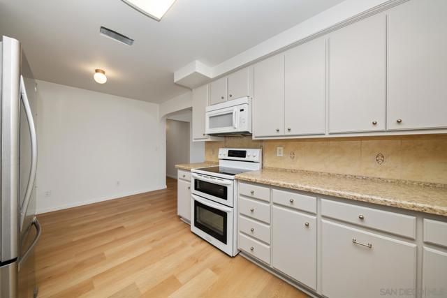 2660 Pheasant Dr, San Diego CA: https://media.crmls.org/mediaz/0b06199f-d103-4bcb-a47f-222317c6df56.jpg