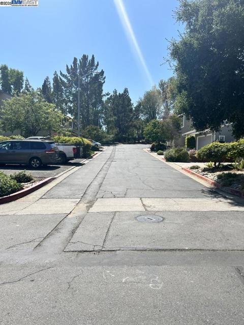 2418 Twinflower Ct, Martinez CA: https://media.crmls.org/mediaz/0b06ef7c-732a-44e5-837d-df4444b66633.jpg